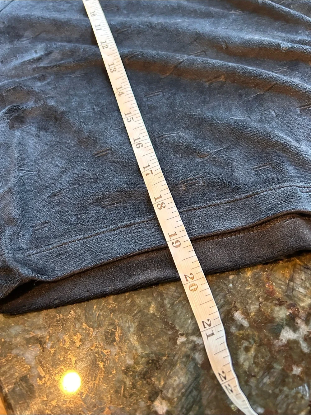 Nike Air Velour Embossed Logo 1/4 Pullover. Cropped. Sporty. EUC. SZ3X. Lounge